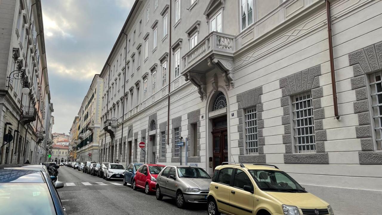 Puesta Del Sol Apartman Trieszt Kültér fotó